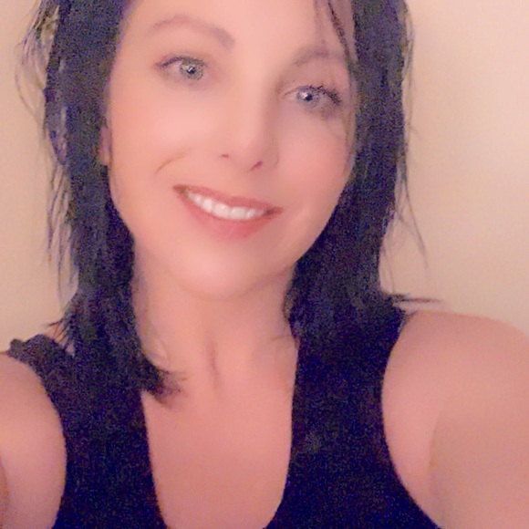 Meet your Posher, Cassandra - Picture 11 of 13